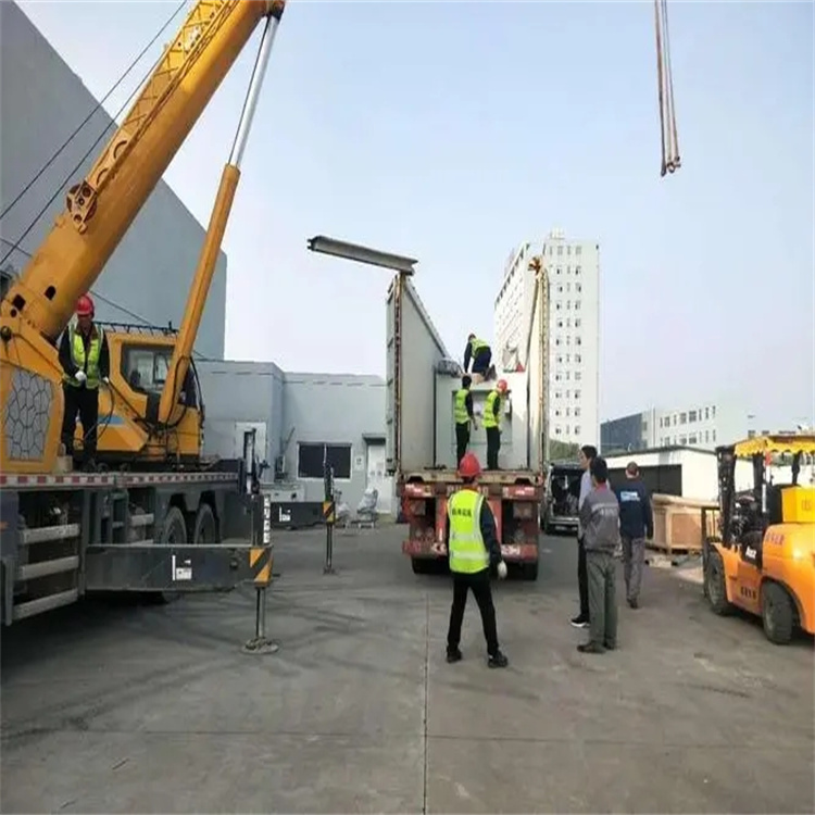 柳城如何找到附近的吊车救援服务