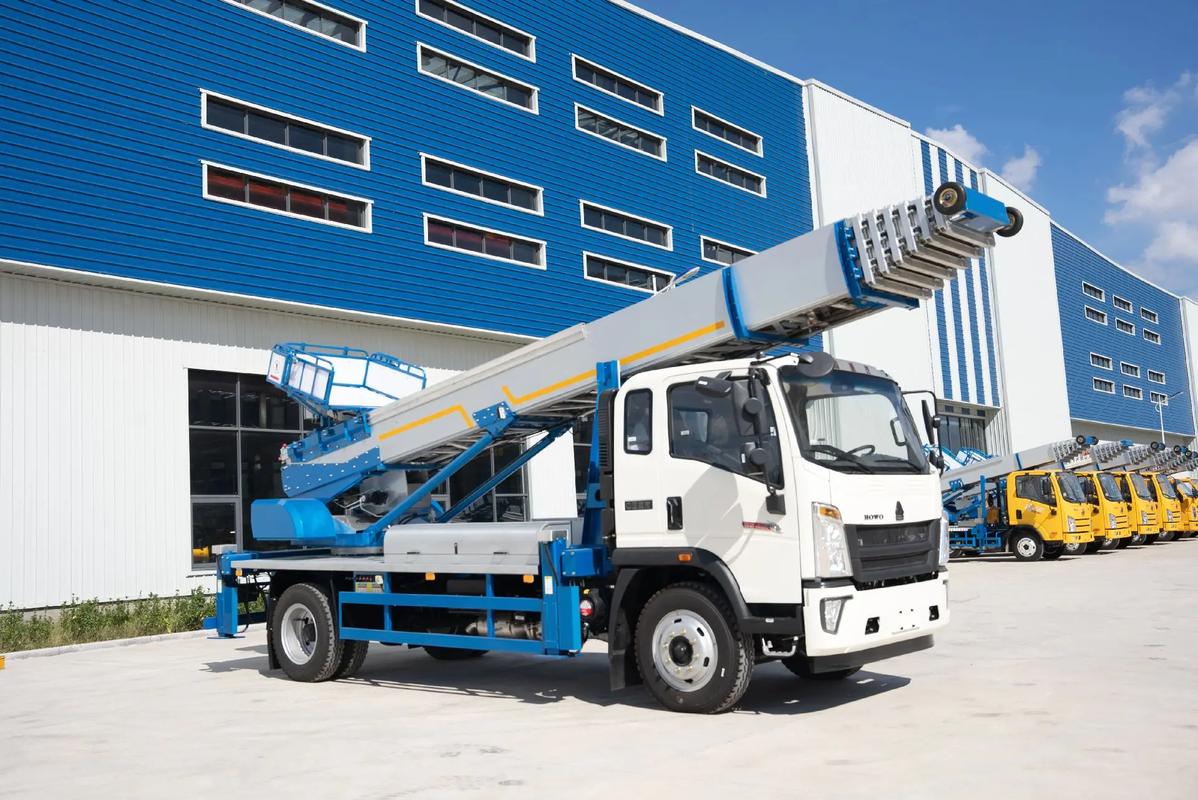 柳城出租云梯车高空作业车 建筑垃圾搬运